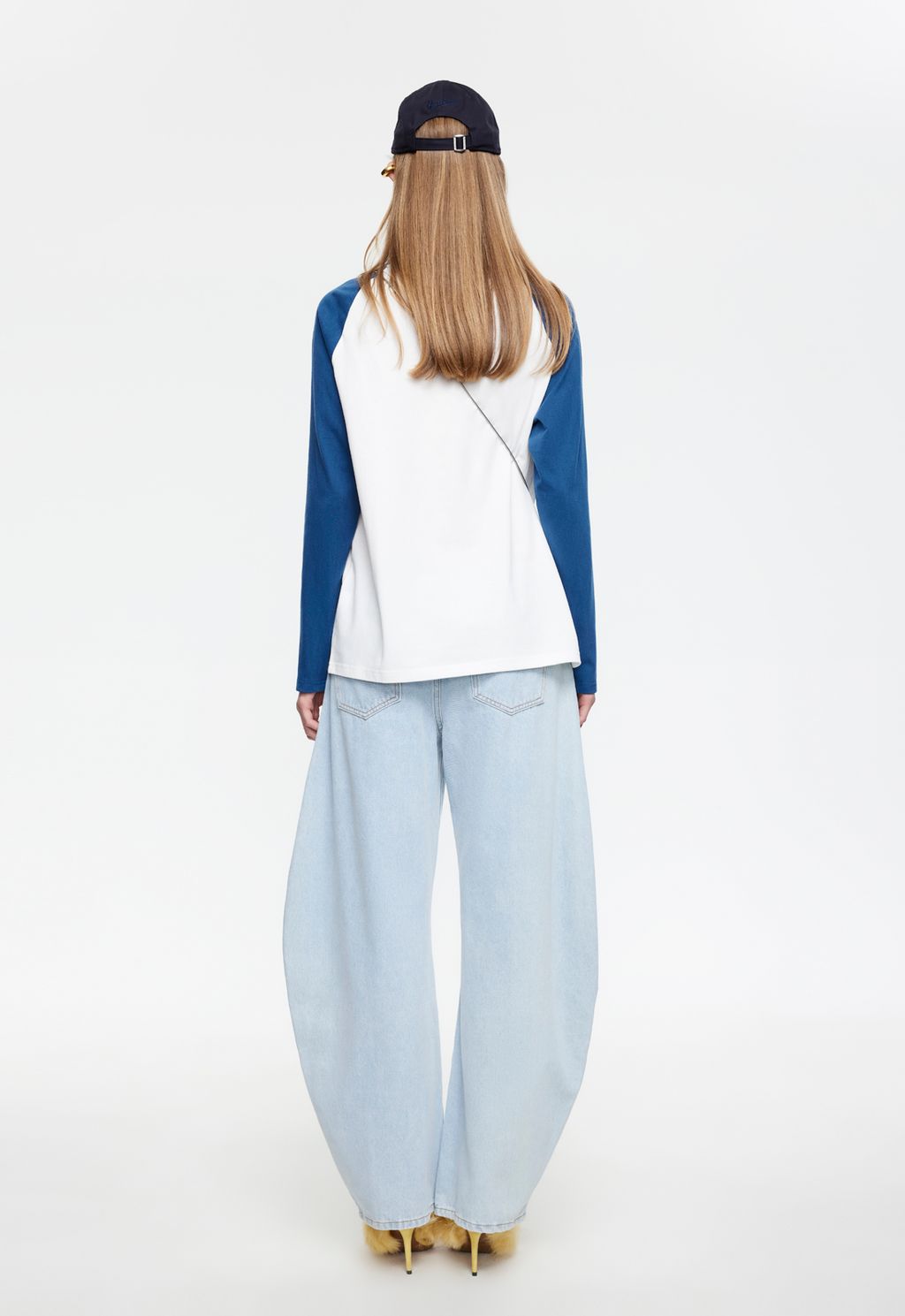 Cotton-Curve Denim Jeans