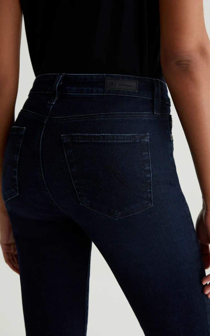 Jeans- Slim Straight Jeans