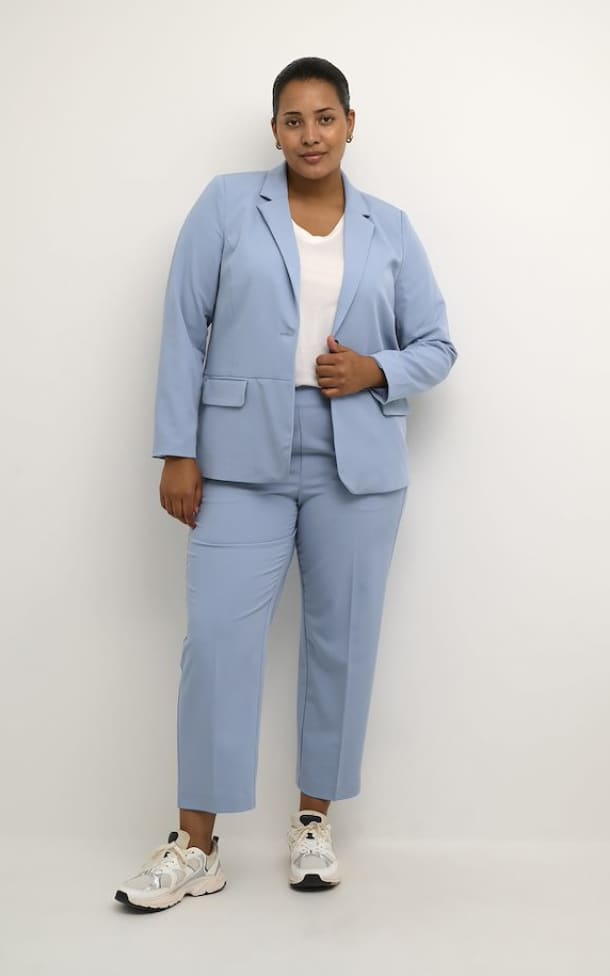 Blazer in Faded Denim
